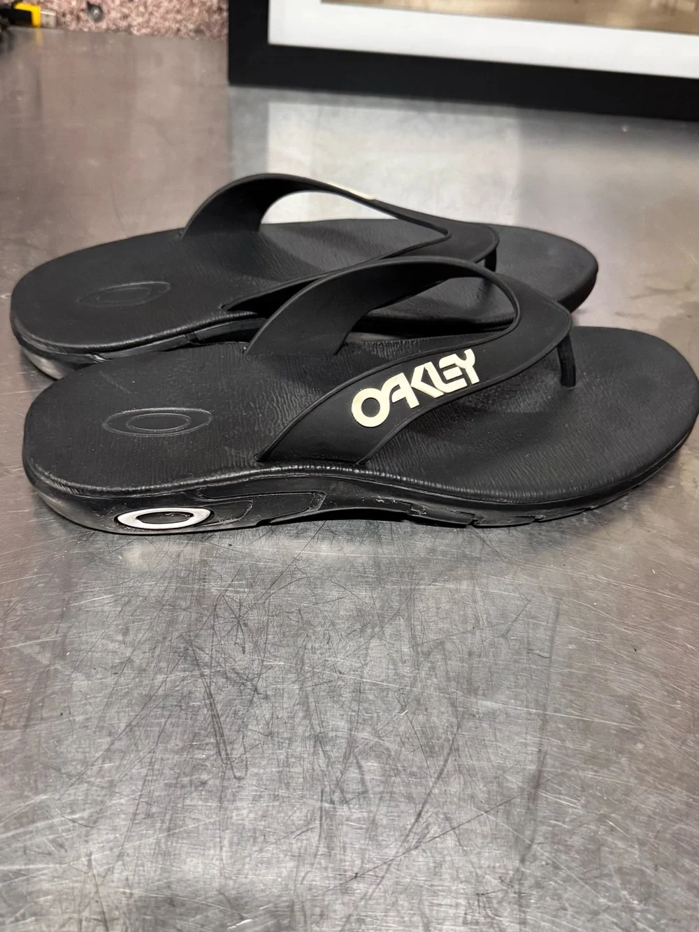 Oakley Men's B1B Flip Flops Sandals